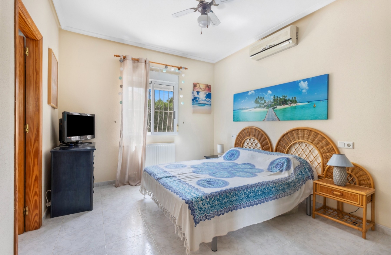 Resale - Villa - San Fulgencio - La Marina