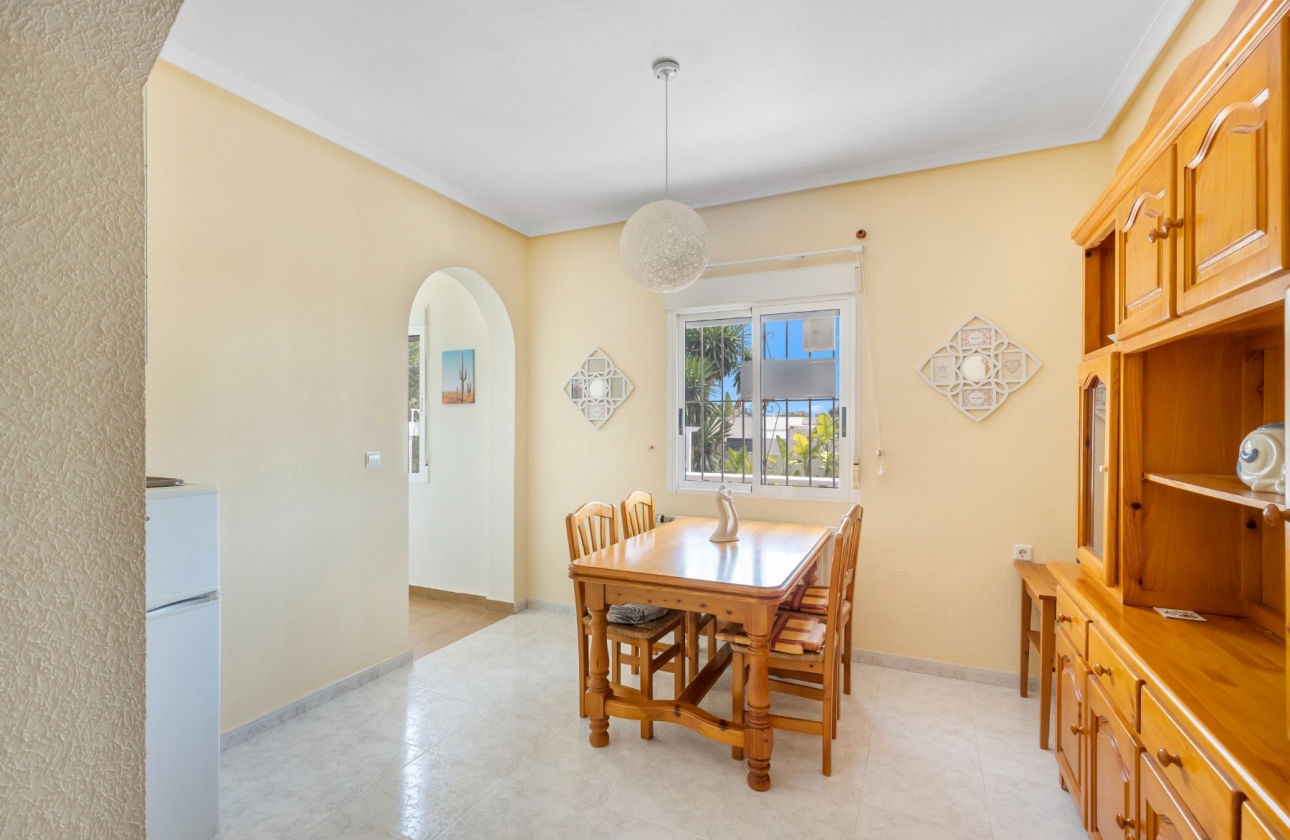 Resale - Villa - San Fulgencio - La Marina