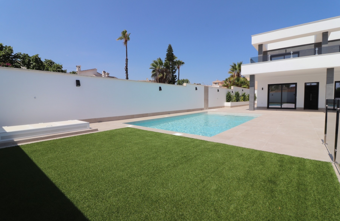 Resale - Villa - Ciudad Quesada