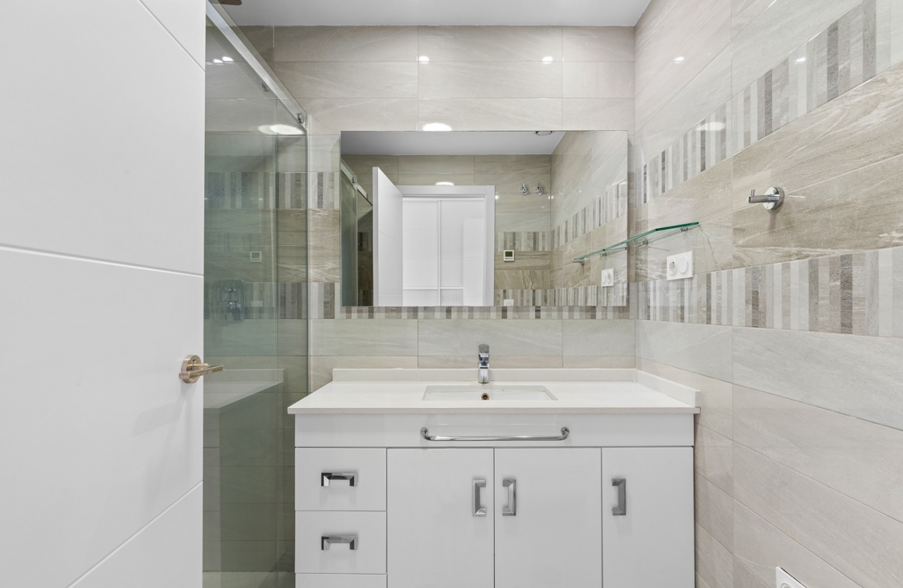 Resale - Apartment / flat - Orihuela Costa - Punta Prima