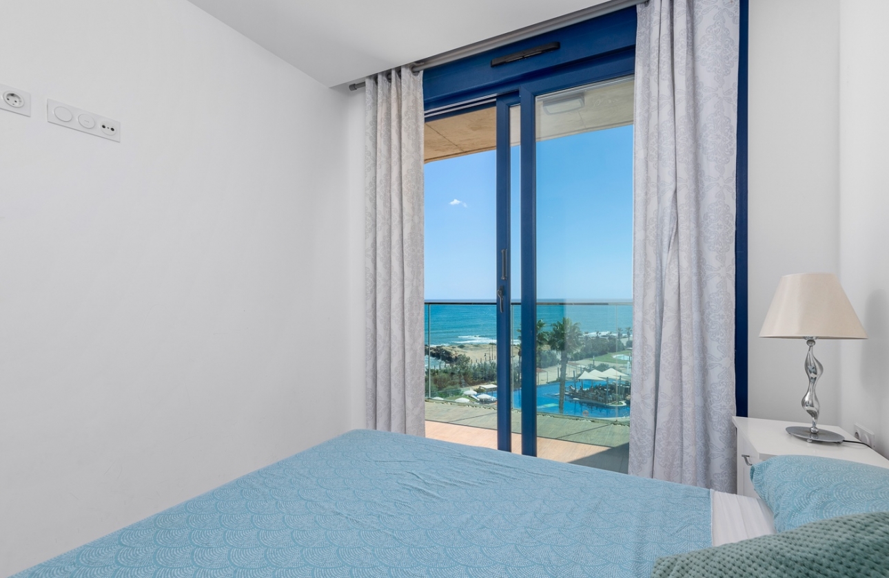 Resale - Apartment / flat - Orihuela Costa - Punta Prima