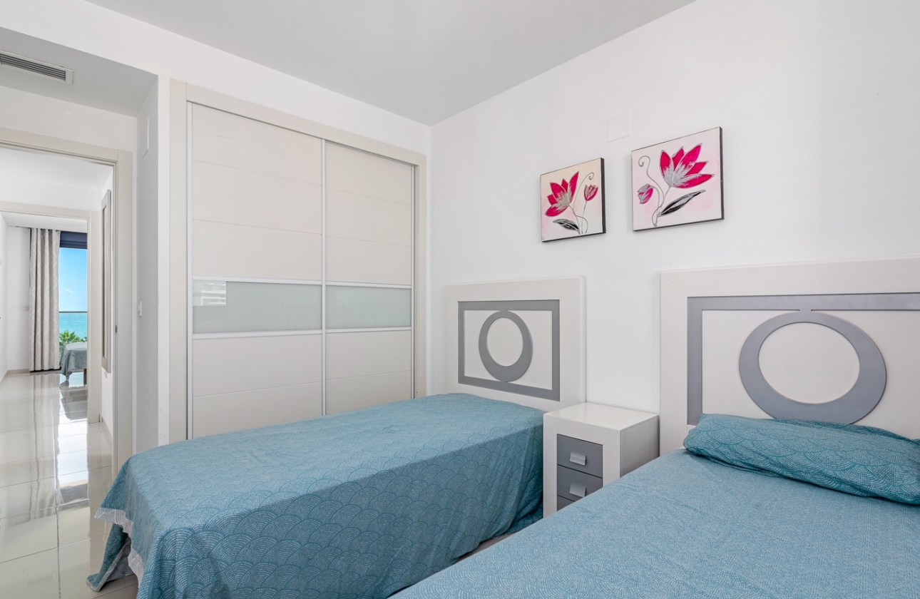 Resale - Apartment / flat - Orihuela Costa - Punta Prima