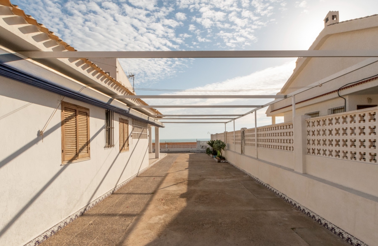 Resale - Villa - Guardamar del Segura