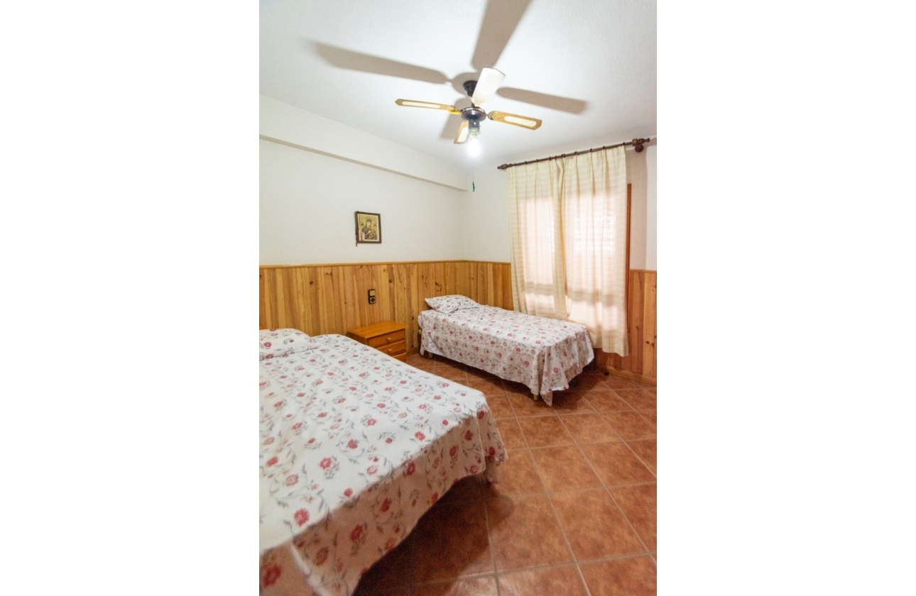 Resale - Villa - Guardamar del Segura