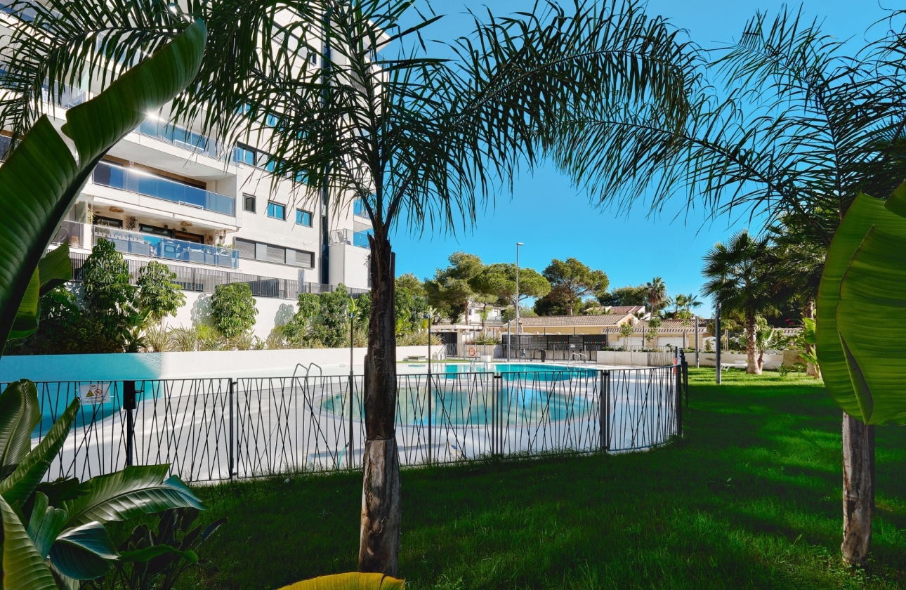 Resale - Apartment / flat - Orihuela Costa - Dehesa de campoamor