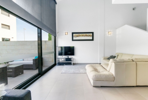 Resale - Villa - Villamartin - Los Dolses