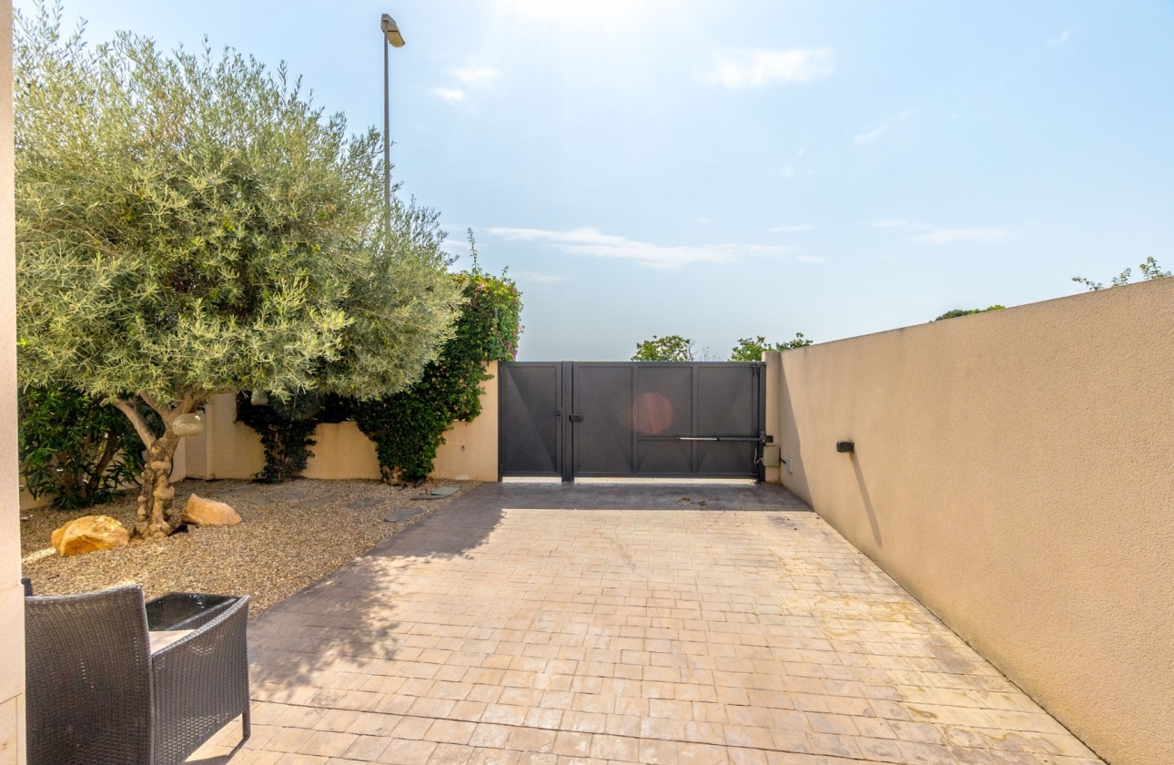 Resale - Villa - Villamartin - Los Dolses