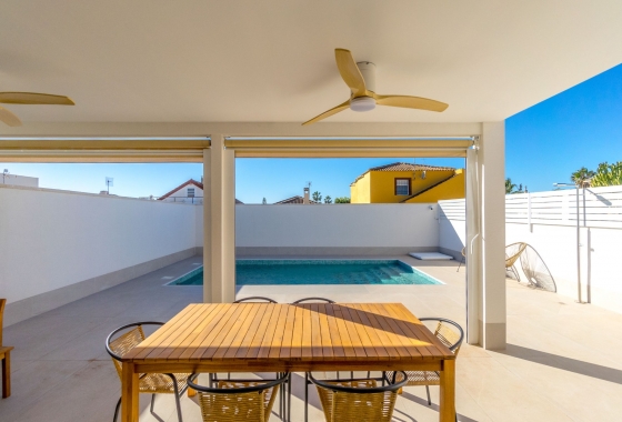 Resale - Villa - Torrevieja - El Chaparral