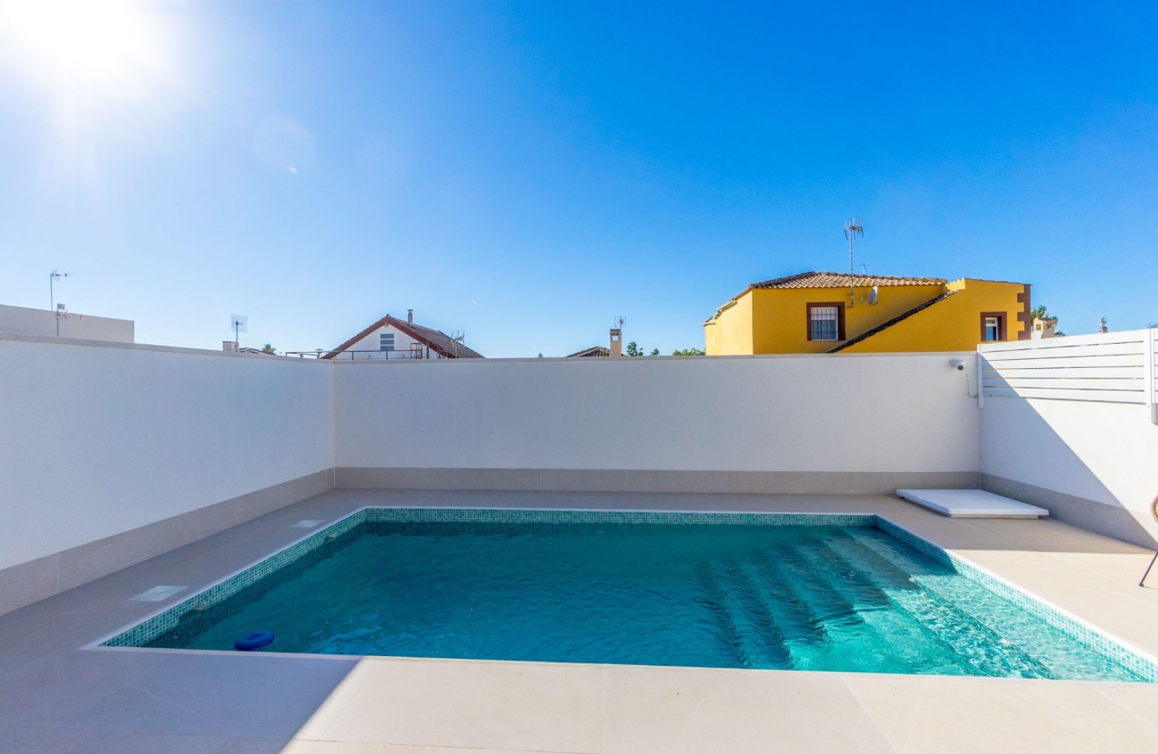 Resale - Villa - Torrevieja - El Chaparral