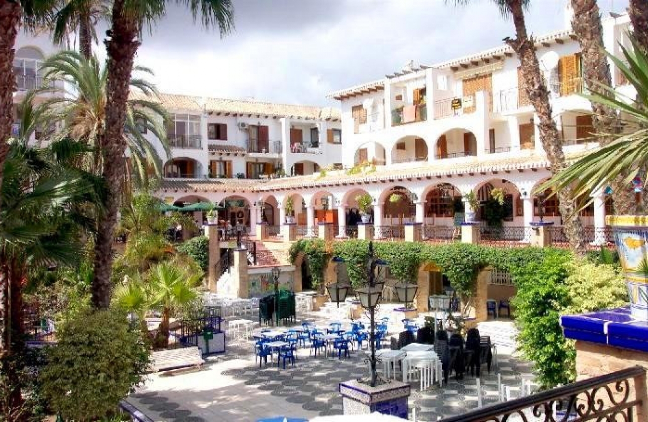 Resale - Apartment / flat - Orihuela Costa - Villamartín