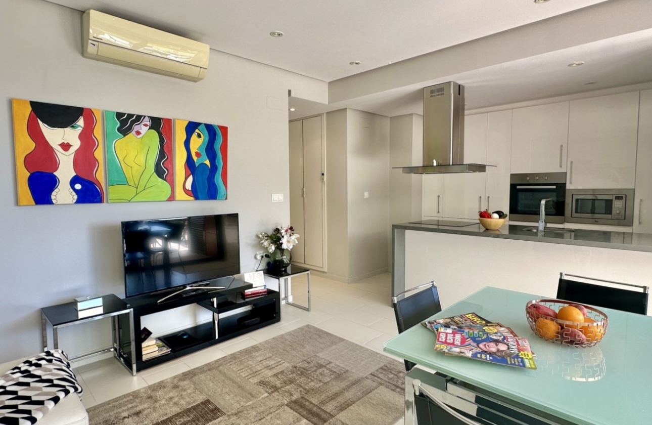 Resale - Apartment / flat - Orihuela Costa - Villamartín