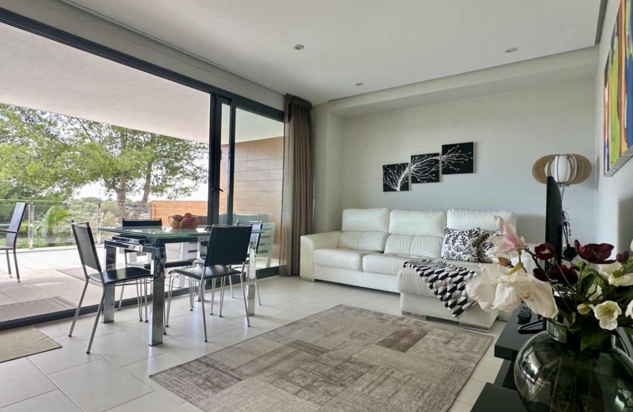 Resale - Apartment / flat - Orihuela Costa - Villamartín