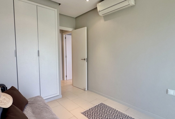 Resale - Apartment / flat - Orihuela Costa - Villamartín