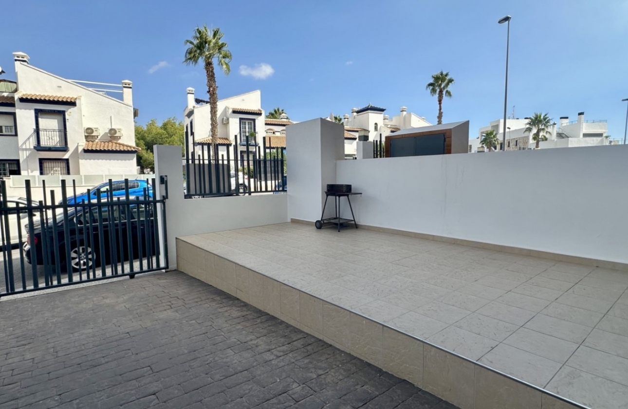 Resale - Apartment / flat - Orihuela Costa - Villamartín