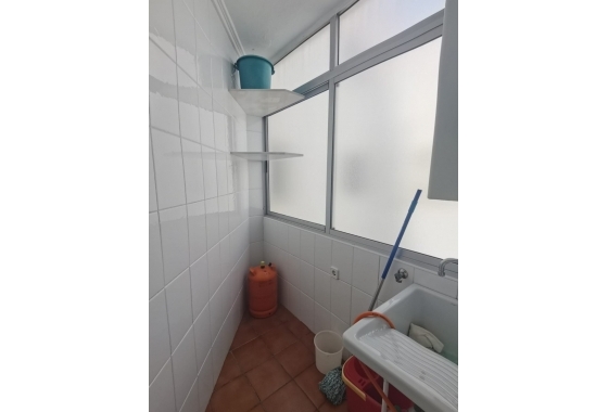 Resale - Apartment / flat - Torrevieja - La Mata