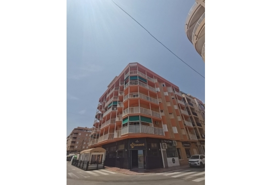 Resale - Apartment / flat - Torrevieja - La Mata