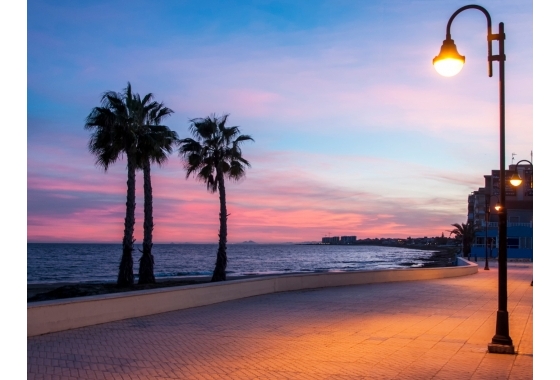 Resale - Apartment / flat - Torrevieja - La Mata
