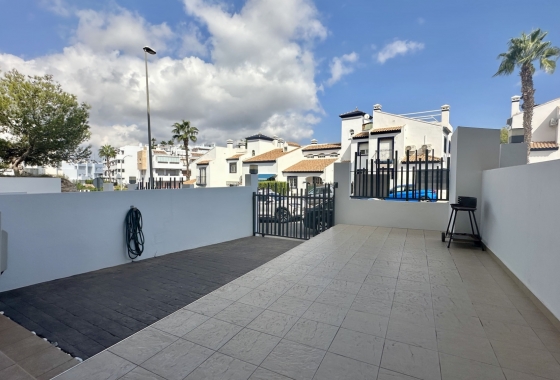 Resale - Apartment / flat - Orihuela Costa - Villamartín