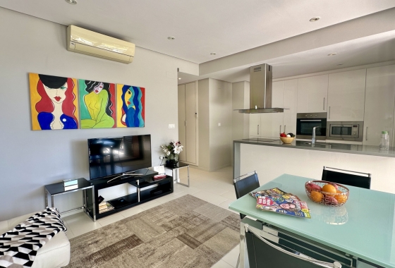 Resale - Apartment / flat - Orihuela Costa - Villamartín