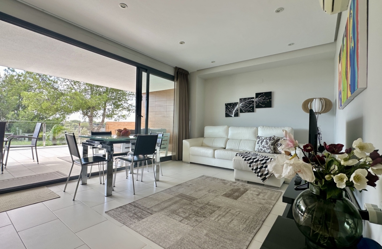 Resale - Apartment / flat - Orihuela Costa - Villamartín