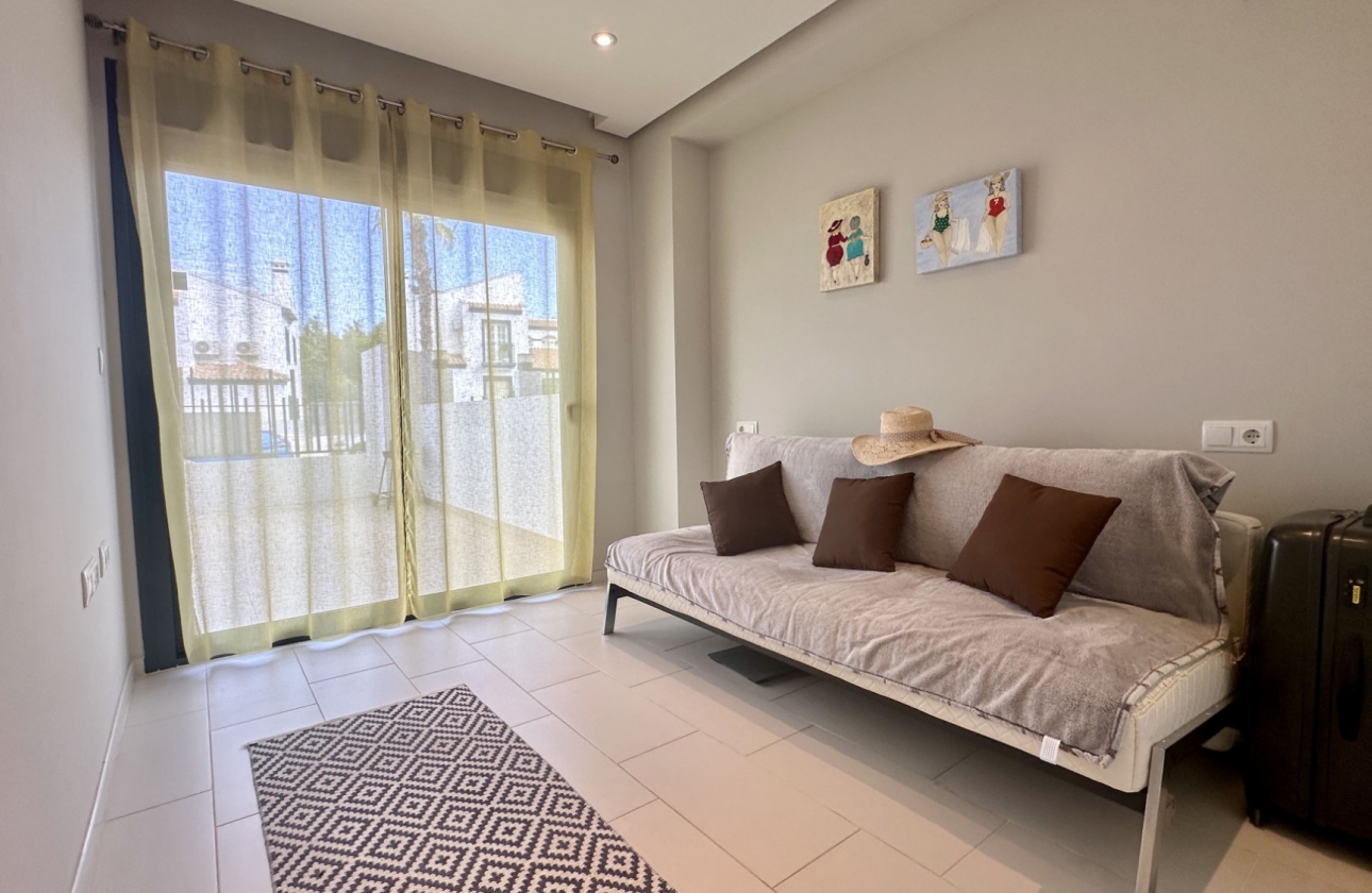 Resale - Apartment / flat - Orihuela Costa - Villamartín
