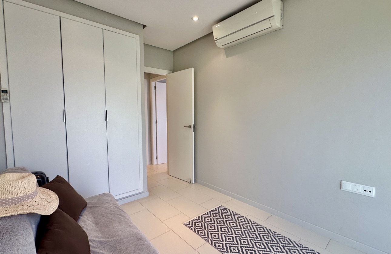 Resale - Apartment / flat - Orihuela Costa - Villamartín