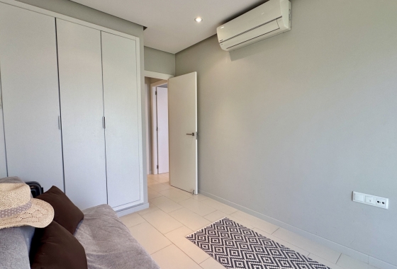 Resale - Apartment / flat - Orihuela Costa - Villamartín