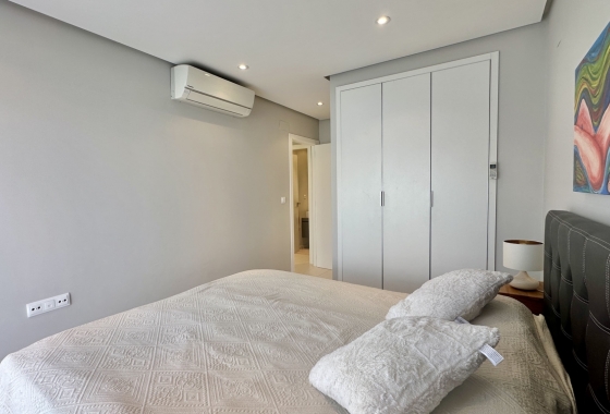 Resale - Apartment / flat - Orihuela Costa - Villamartín