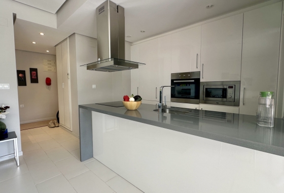 Resale - Apartment / flat - Orihuela Costa - Villamartín