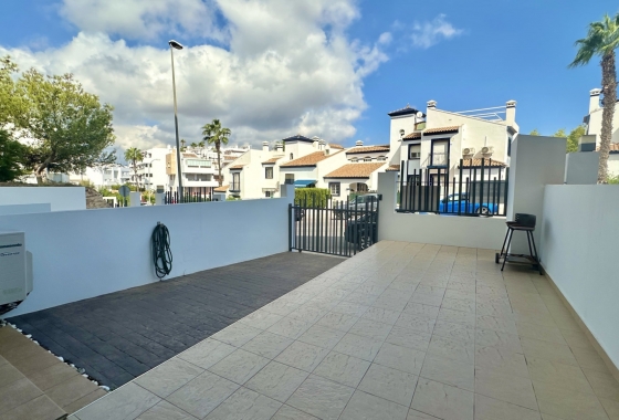 Resale - Apartment / flat - Orihuela Costa - Villamartín