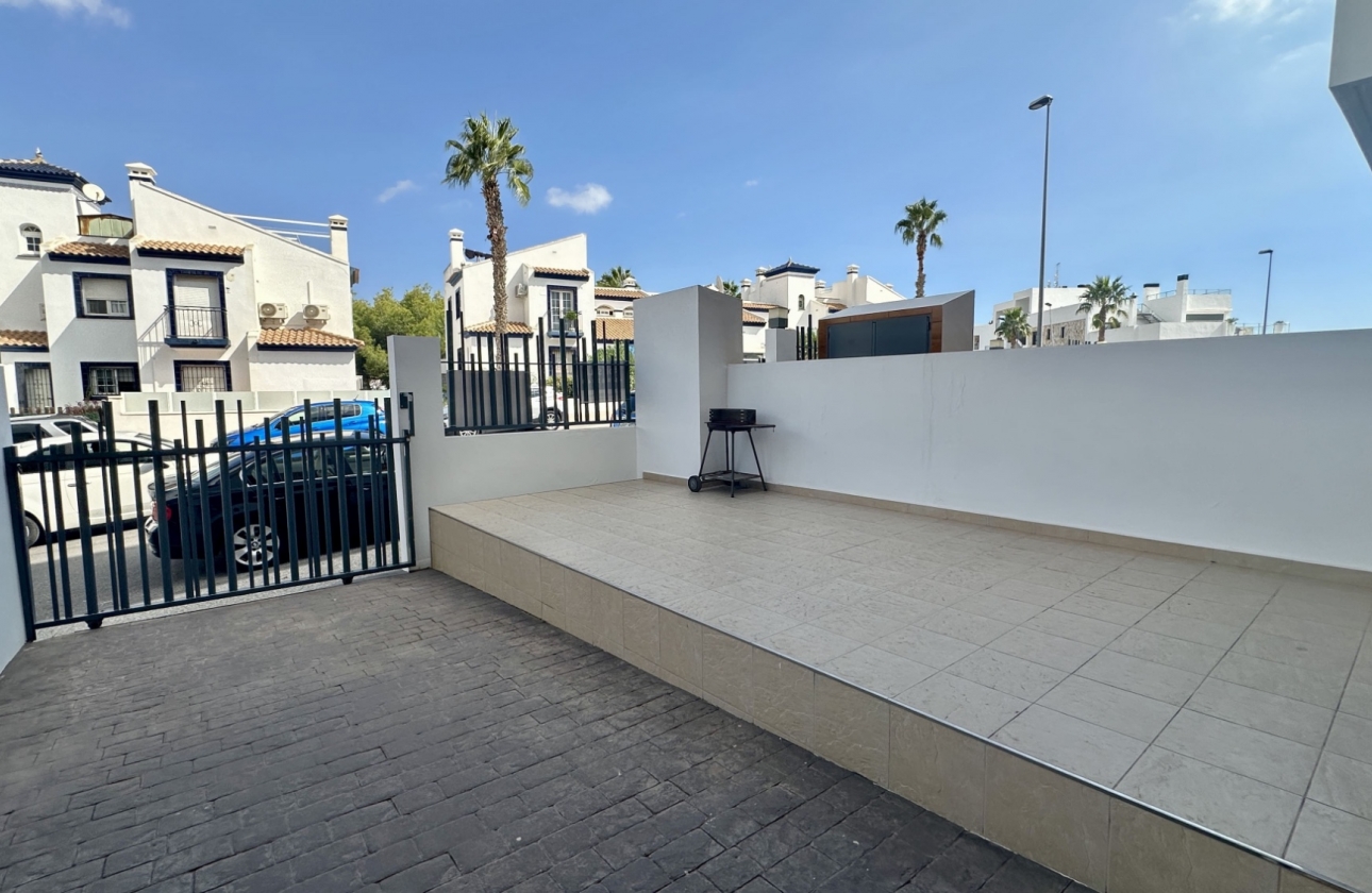 Resale - Apartment / flat - Orihuela Costa - Villamartín