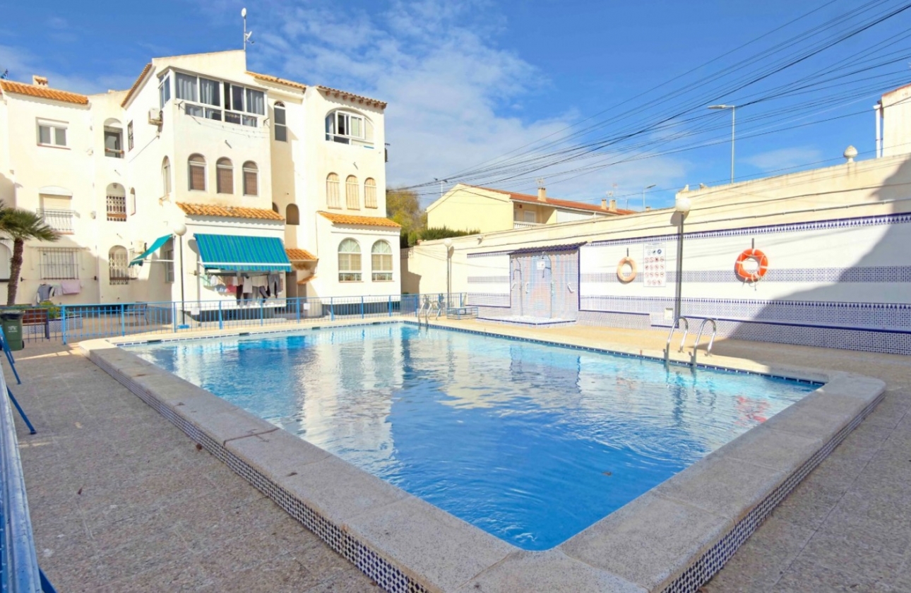 Resale - Apartment / flat - Torrevieja - El Acequión - Los Náufragos