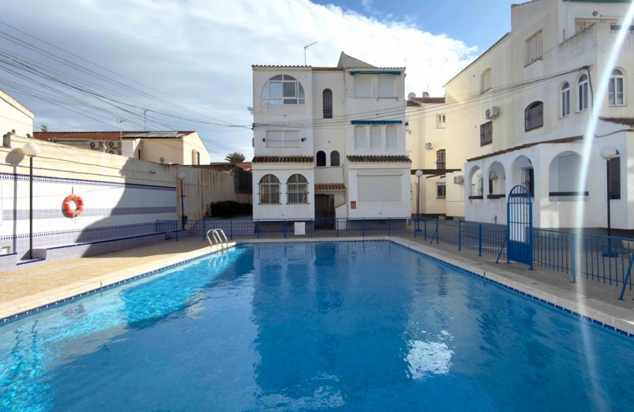 Resale - Apartment / flat - Torrevieja - El Acequión - Los Náufragos