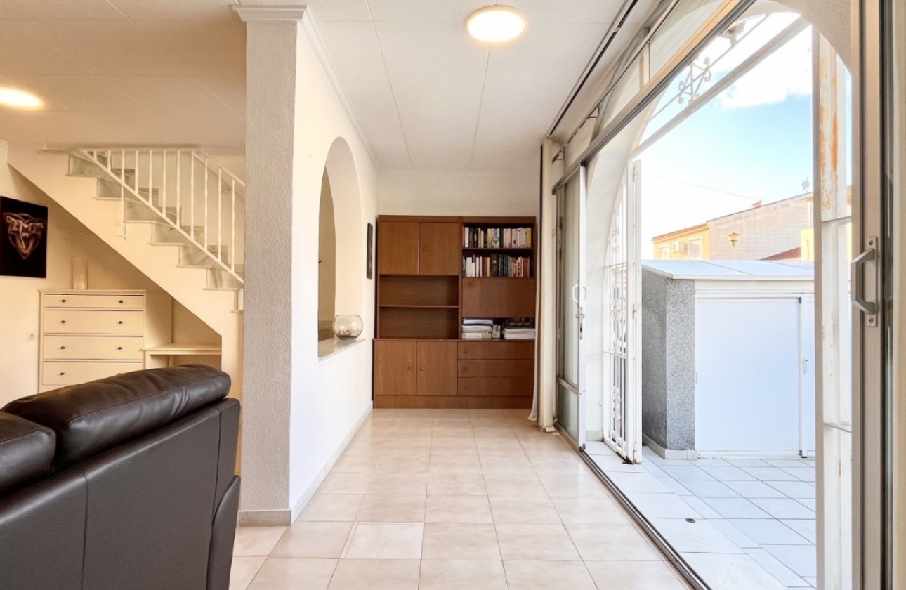 Resale - House - Torrevieja - La Siesta - El Salado -  Torreta