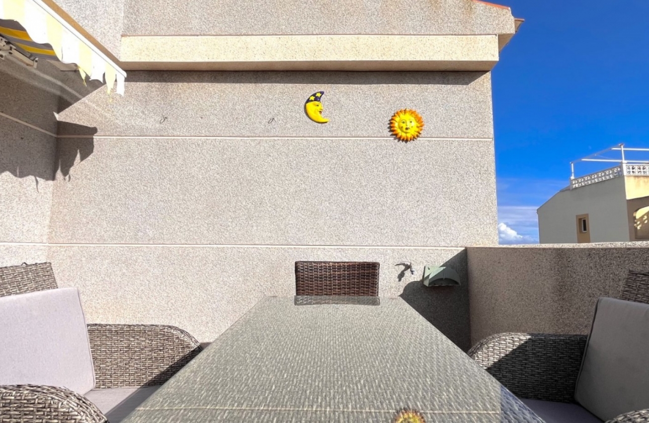 Resale - House - Torrevieja - La Siesta - El Salado -  Torreta