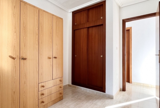 Resale - House - Torrevieja - La Siesta - El Salado -  Torreta