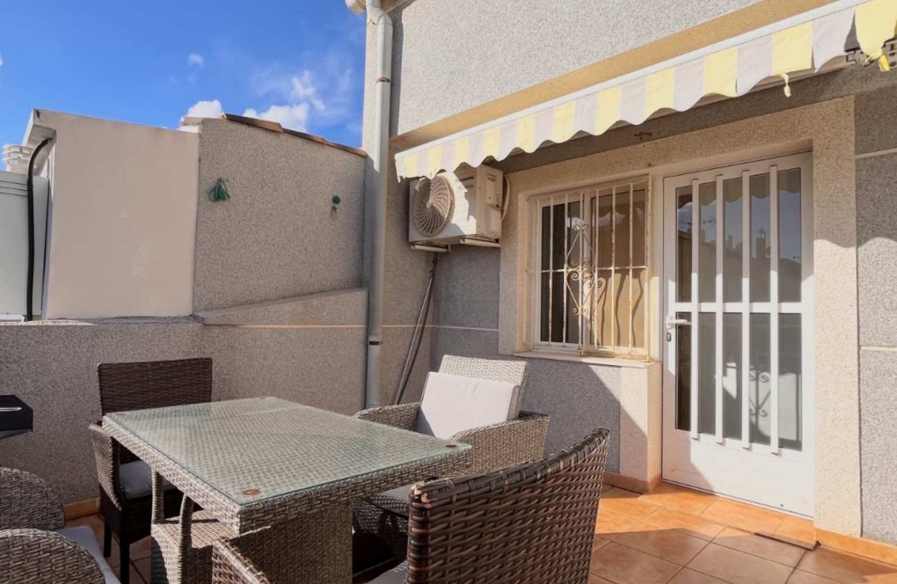 Resale - House - Torrevieja - La Siesta - El Salado -  Torreta