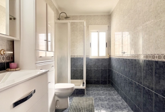 Resale - House - Torrevieja - La Siesta - El Salado -  Torreta