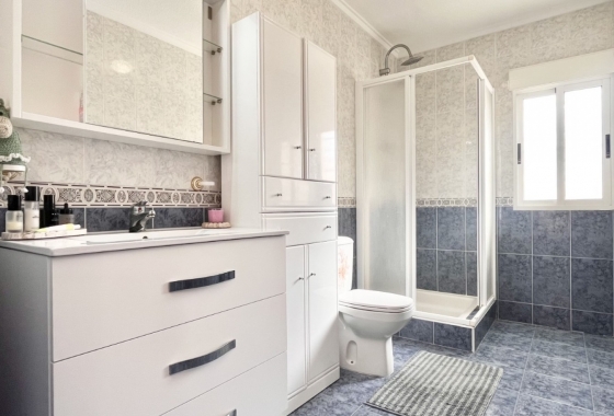 Resale - House - Torrevieja - La Siesta - El Salado -  Torreta