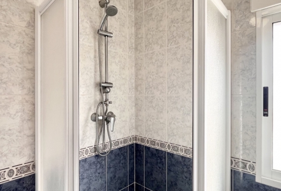 Resale - House - Torrevieja - La Siesta - El Salado -  Torreta