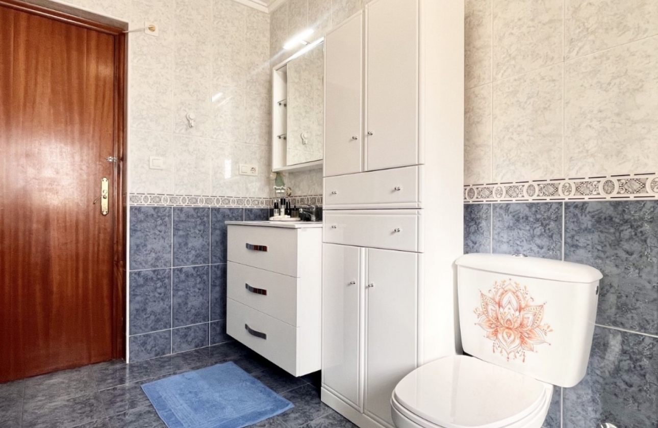 Resale - House - Torrevieja - La Siesta - El Salado -  Torreta