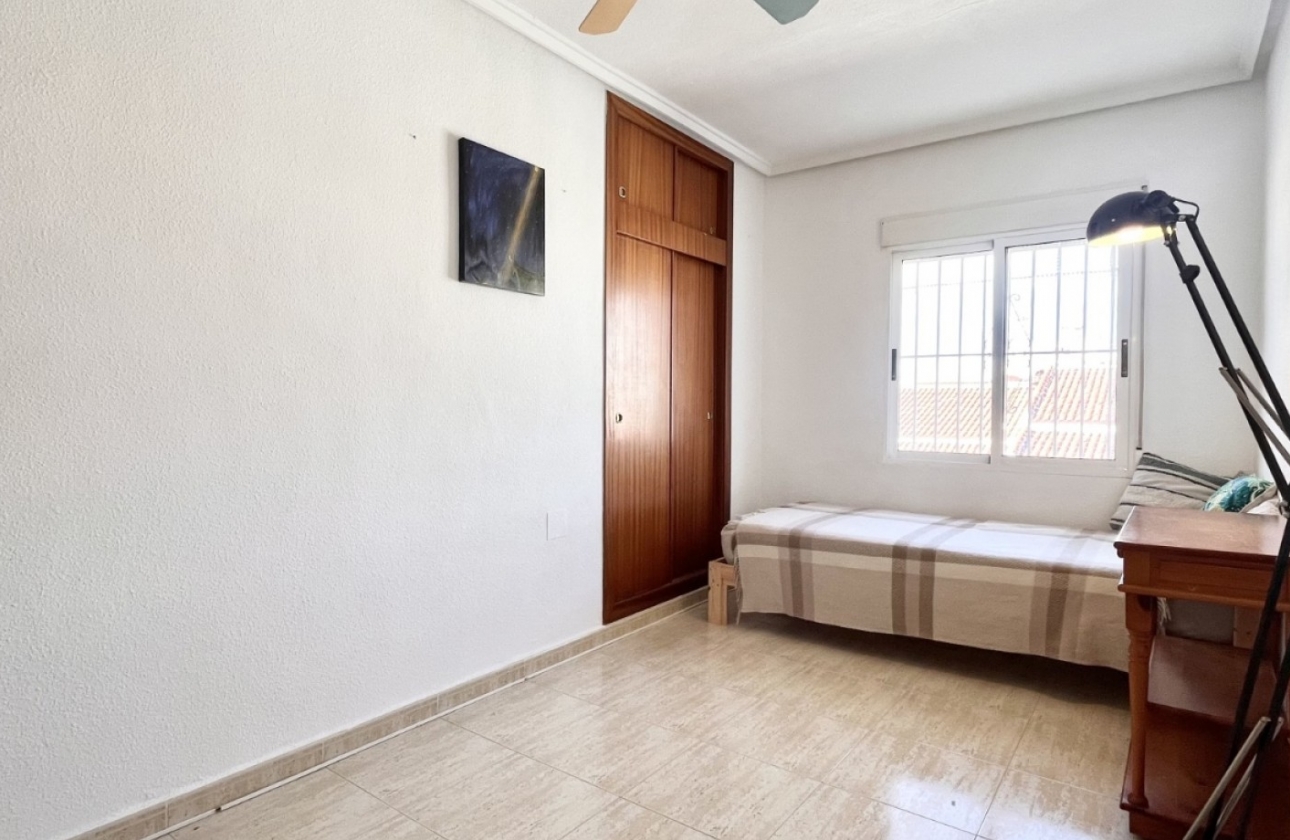 Resale - House - Torrevieja - La Siesta - El Salado -  Torreta