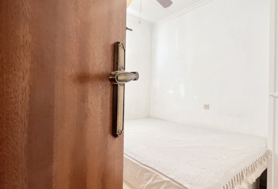 Resale - House - Torrevieja - La Siesta - El Salado -  Torreta