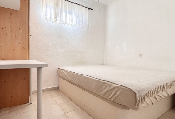 Resale - House - Torrevieja - La Siesta - El Salado -  Torreta