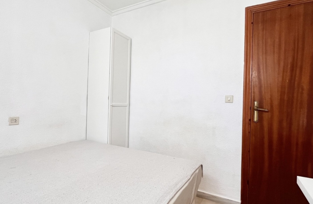 Resale - House - Torrevieja - La Siesta - El Salado -  Torreta