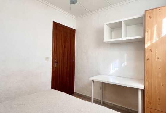 Resale - House - Torrevieja - La Siesta - El Salado -  Torreta