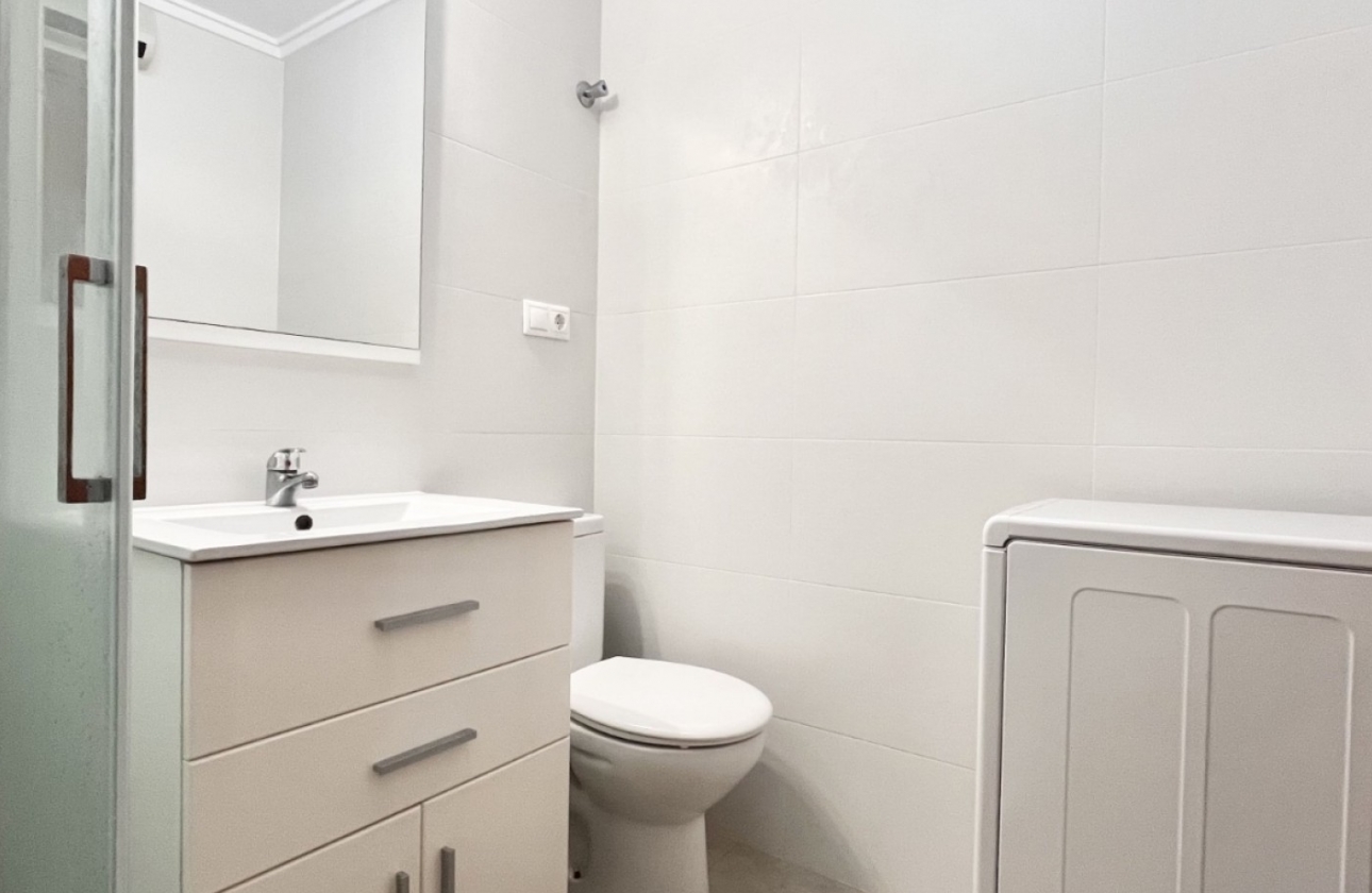 Resale - House - Torrevieja - La Siesta - El Salado -  Torreta