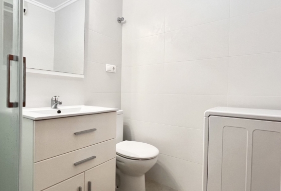 Resale - House - Torrevieja - La Siesta - El Salado -  Torreta