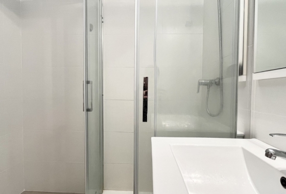 Resale - House - Torrevieja - La Siesta - El Salado -  Torreta