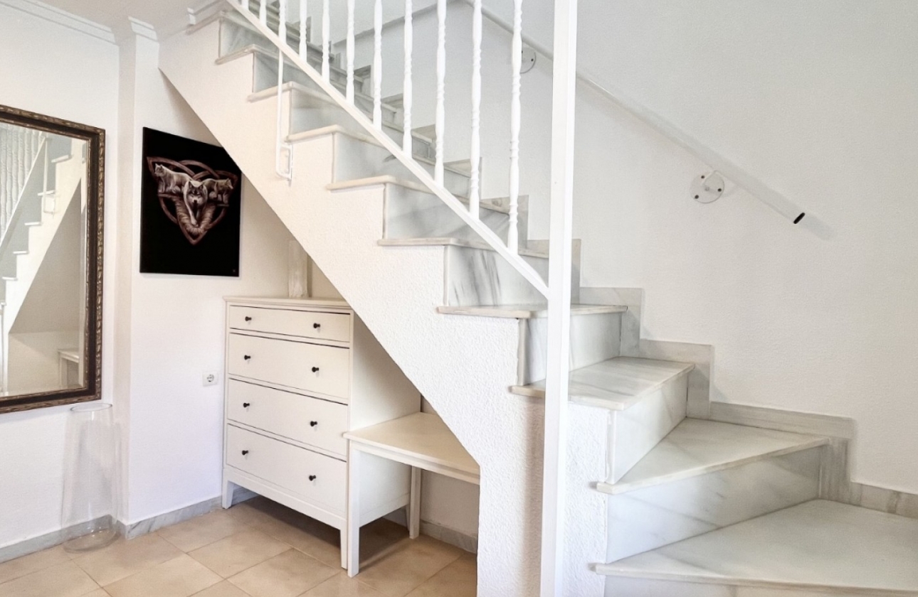 Resale - House - Torrevieja - La Siesta - El Salado -  Torreta